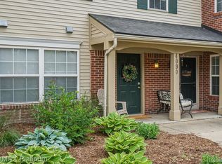 4090 Hampton Ridge Blvd, Howell, MI 48843