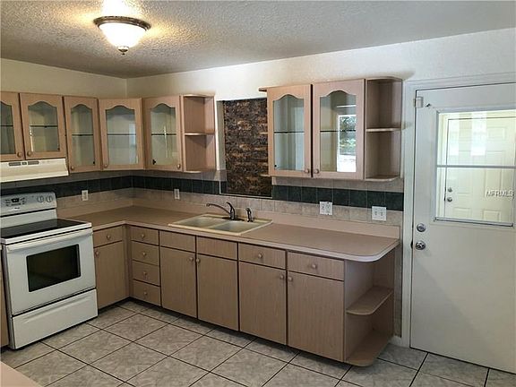 5th image of 4914 Wally Ct