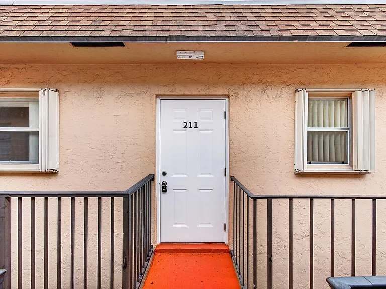 500 SW 2nd Ave #211 — Photo 29