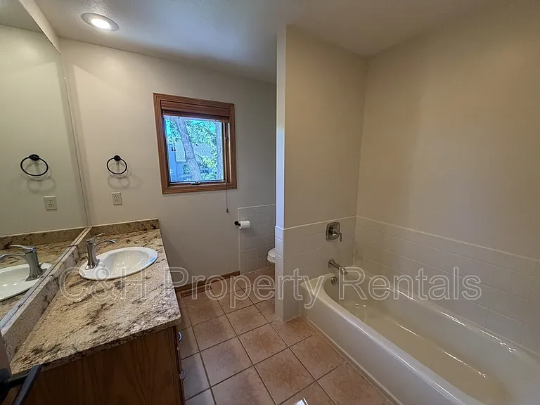 3429 Powderhorn Cir — Photo 10