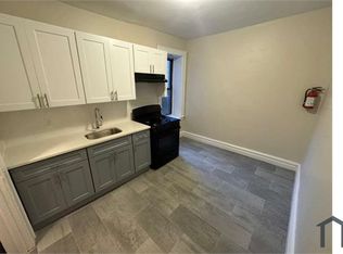 125 Osborne Ter #8, Newark, NJ 07108