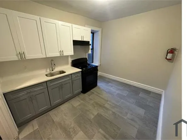 125 Osborne Ter, Newark, NJ