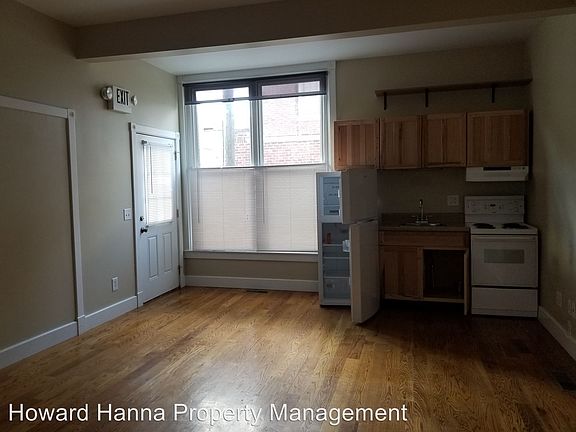 4th image of 114 W Washington St Ste 102