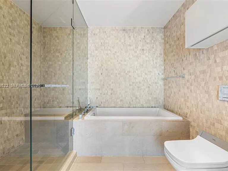 68 SE 6th St #CU-2306 — Photo 19