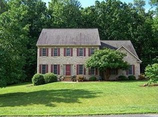 8094 Oak Creek Dr, Stokesdale, NC 27357