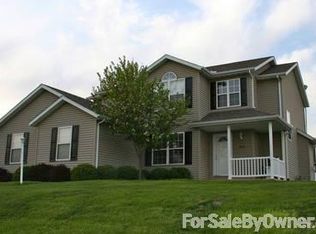 601 Bittersweet Ave, Metamora, IL 61548