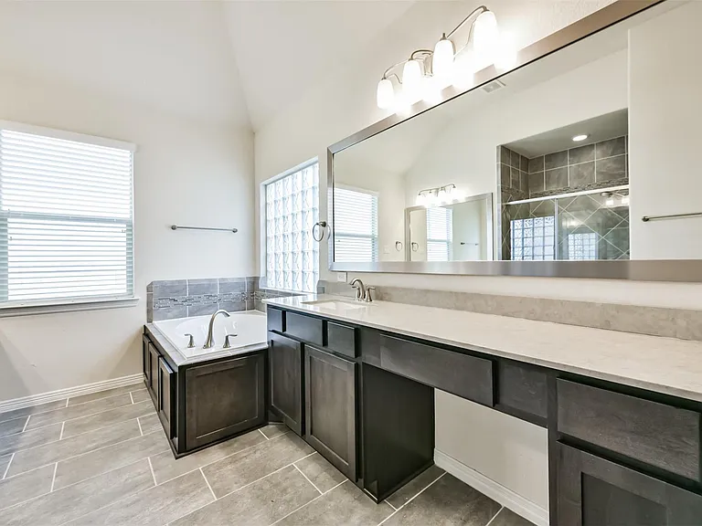 1504 Peyton Oaks Pl — Photo 32