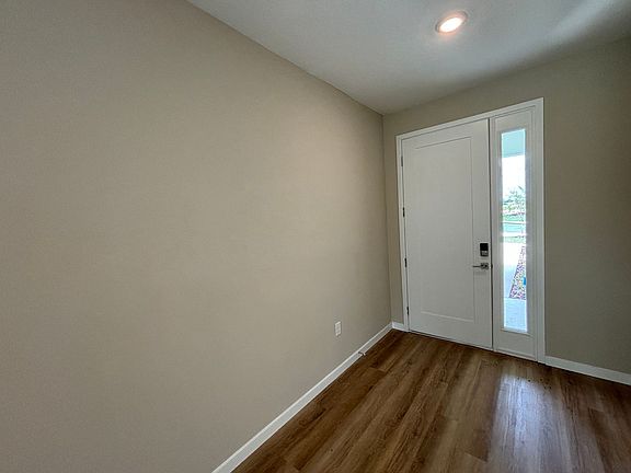 4th image of 3557 NW 45th Ave