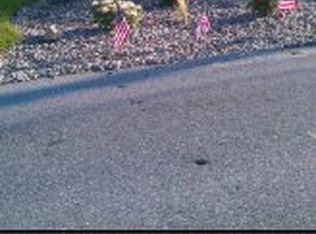 551 Airport Rd, New Holland, PA 17557