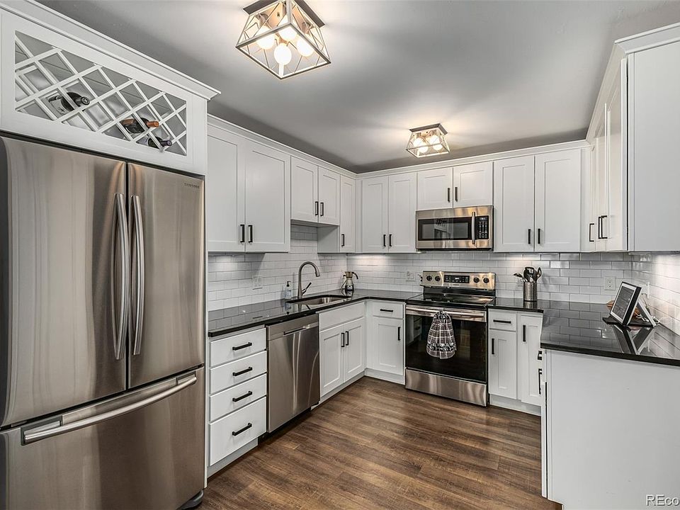 1st image of 625 S Alton Way #10B