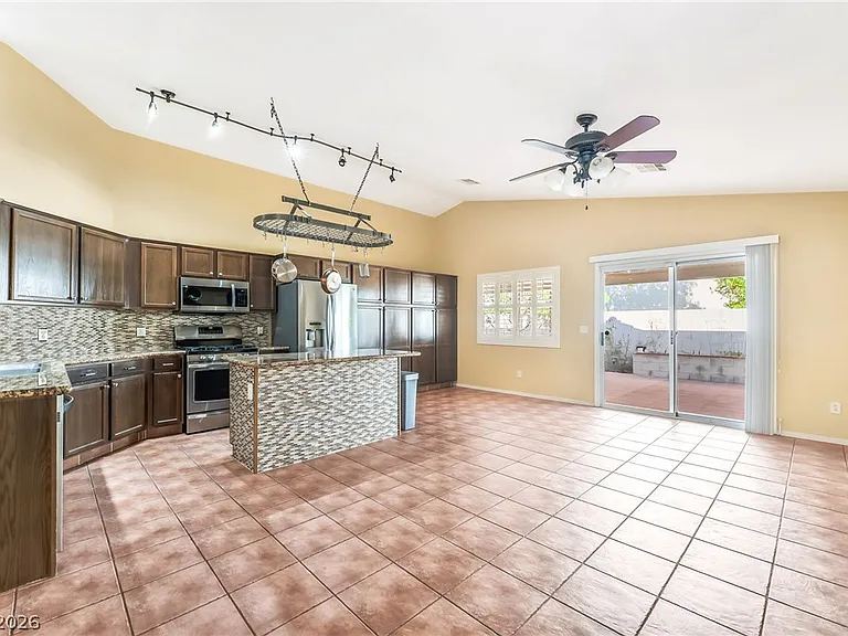 9346 Coral Berry St — Photo 11