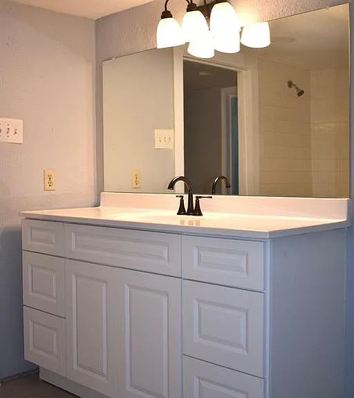 1511 N Summit Ave #2 — Photo 2
