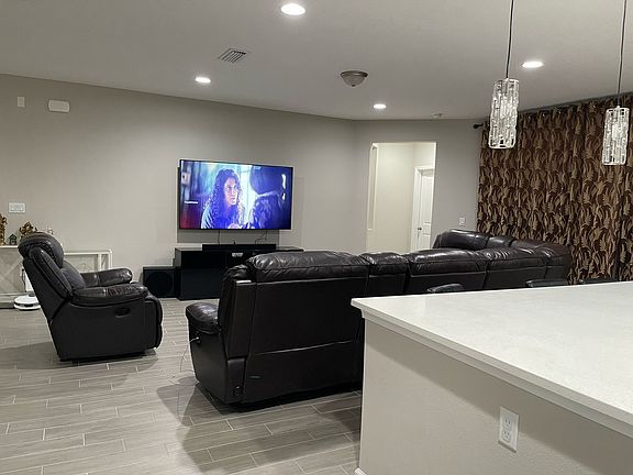 4th image of 183 Brookgreen Way