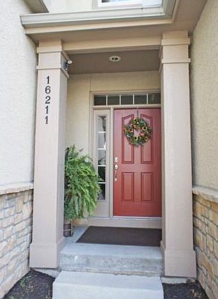 3rd image of 16211 Linden St