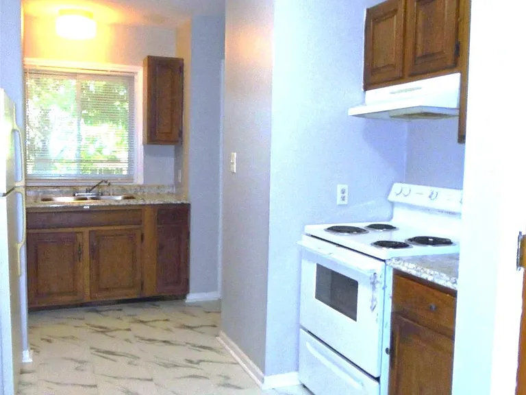 4024 Rosehaven Dr — Photo 4