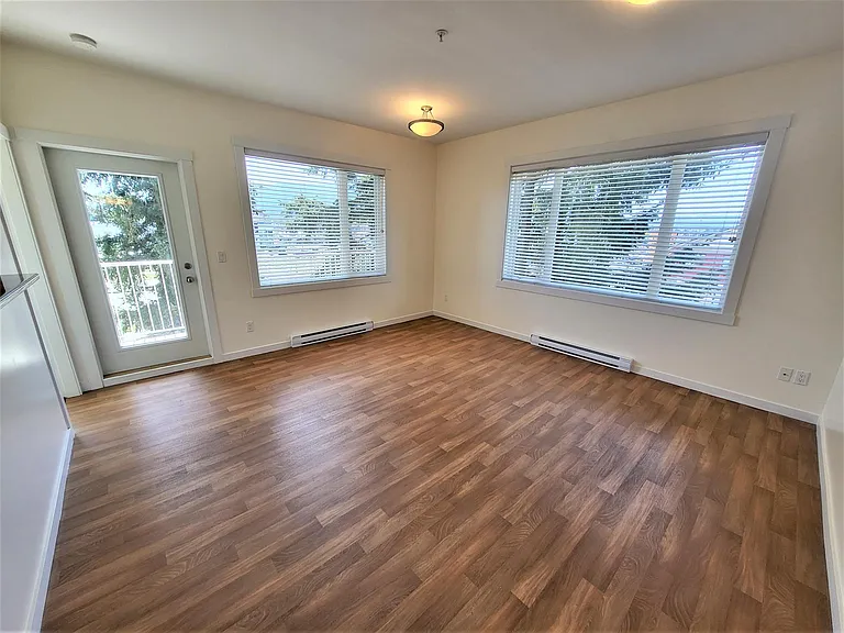 3701 Country Club Dr #101 — Photo 7