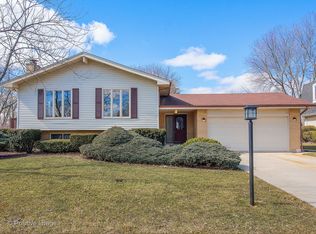 7326 Summit Rd, Darien, IL 60561