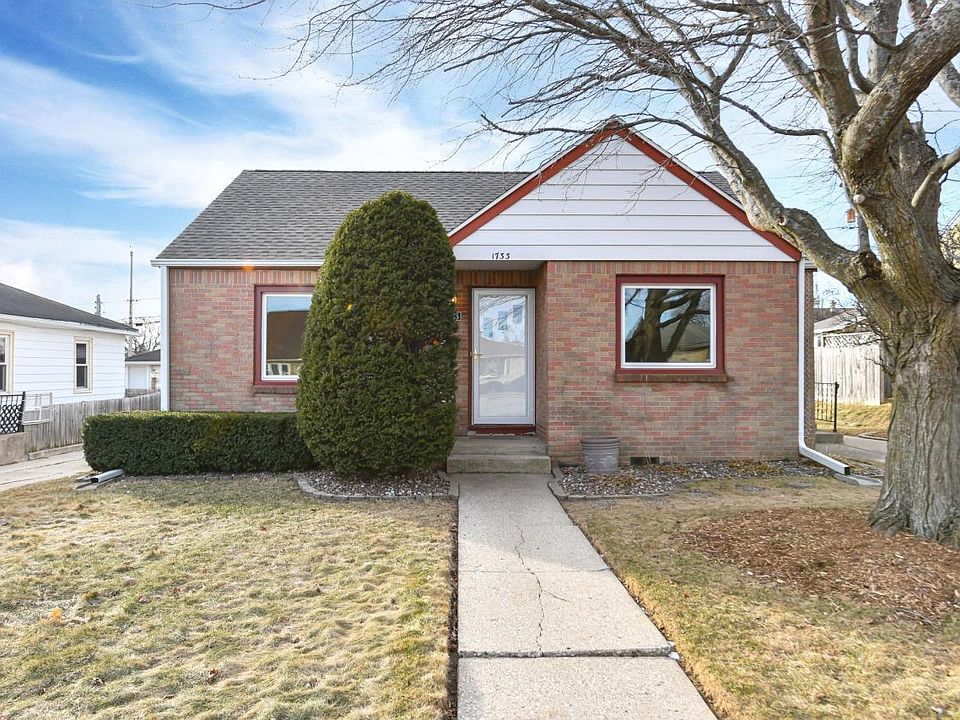 1st image of 1733 Manitoba AVENUE