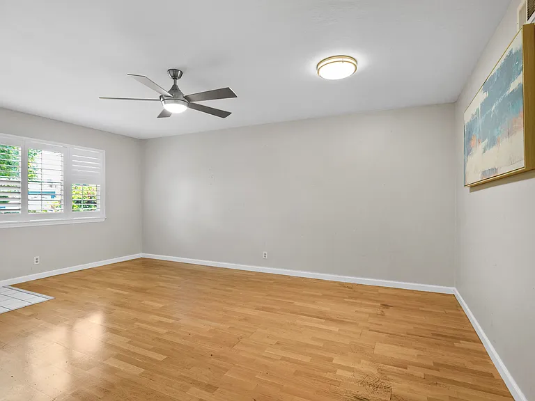 1319 Wylie Way — Photo 6