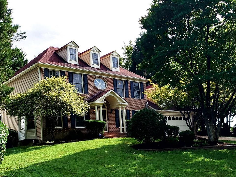 1st image of 4253 Moot Dr