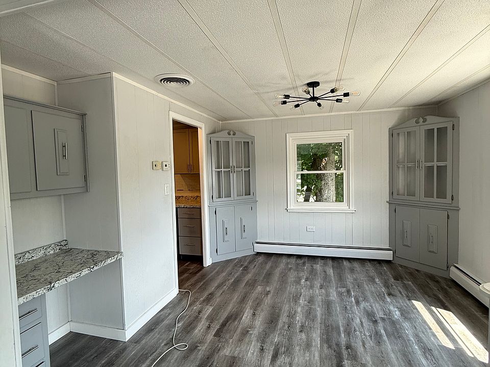 1st image of 2285 Memorial Hwy Suite 3