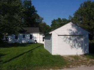 1206 Ackermant St, Waterloo, IA 50703