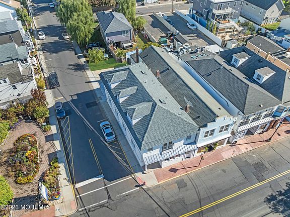4th image of 132 Bay Ave Suite 2