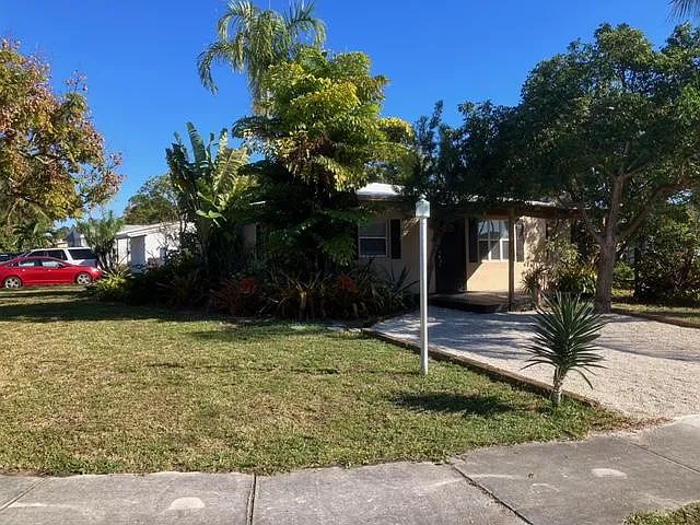 5272 NW 5th Ave — Photo 2