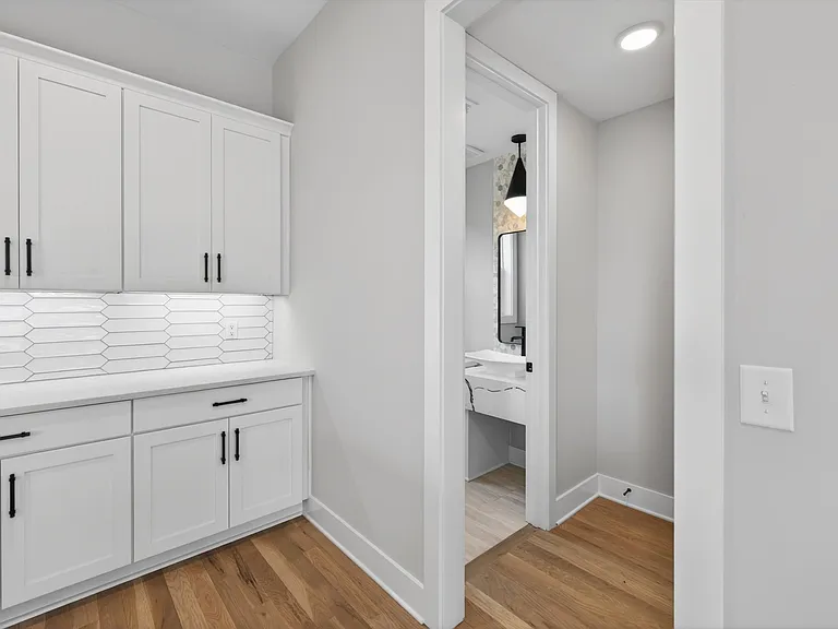 5915 Maxon Ave #B — Photo 36