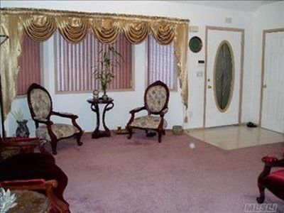 14 Virginia Rd, Lake grove, NY, 11755