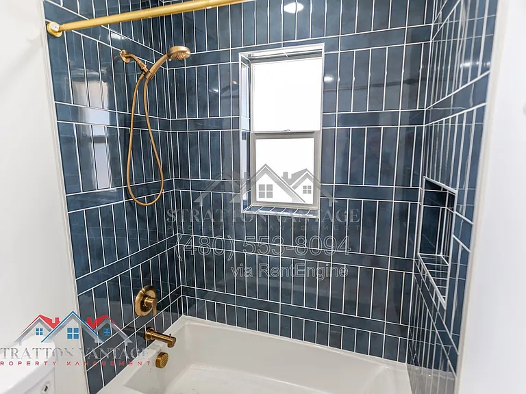 4826 E Avalon Dr — Photo 15