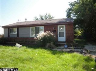 34619 Lynn Dr, Romulus, MI 48174