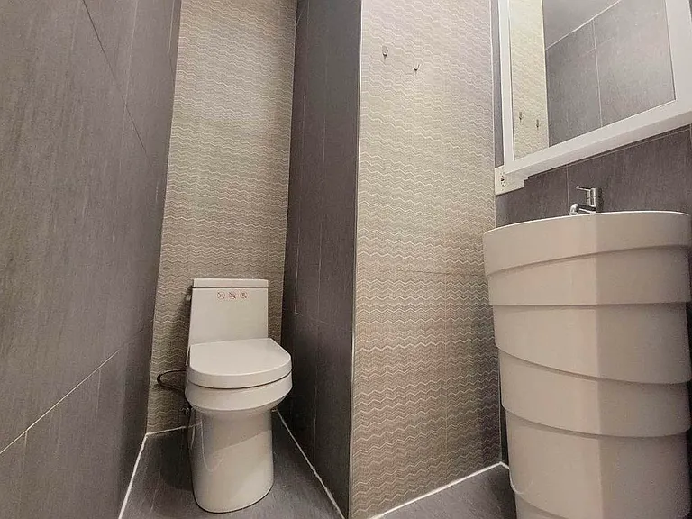 1275 Jefferson Ave #3 — Photo 7