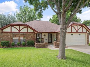 508 Betsy Ross Dr, Arlington, TX 76002