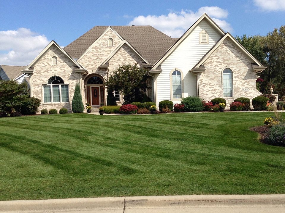 2nd image of 1063 Oak Cir