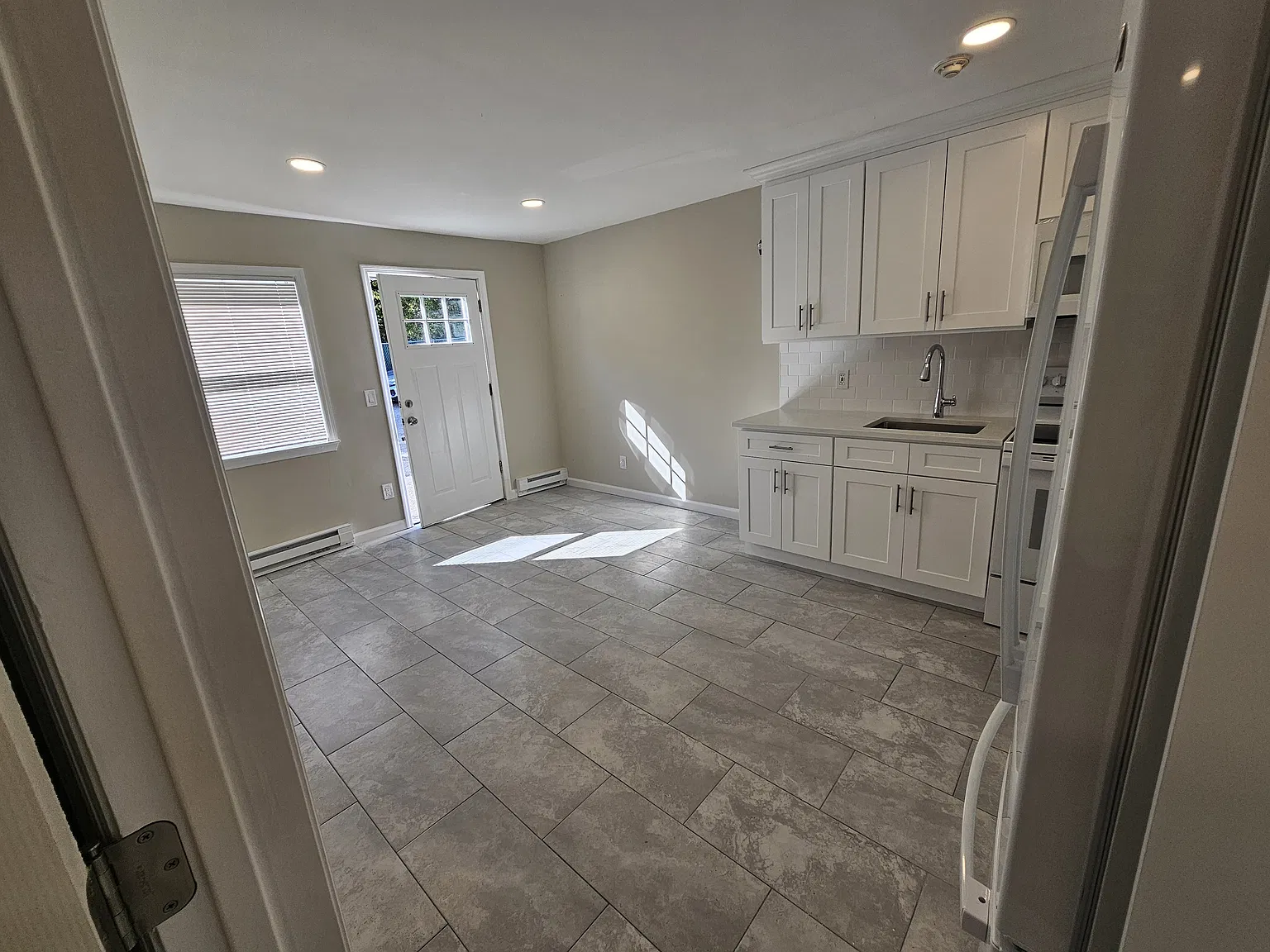 2 bed, $2,300 — Photo 4