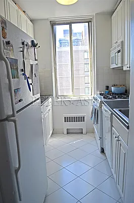 Rented by Peter Ashe | media 60