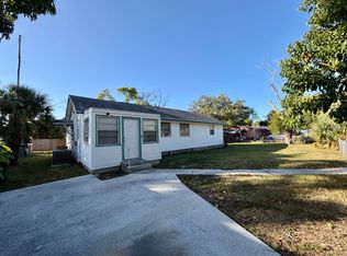 1762 32nd St, Sarasota, FL 34234