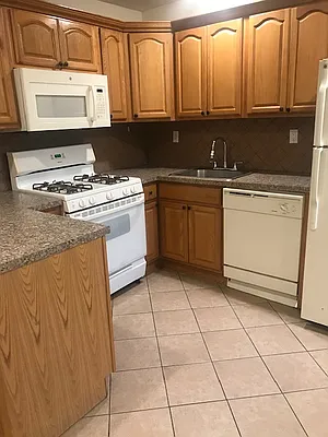 Rented by Johanna Gyuro, LREB | media 2