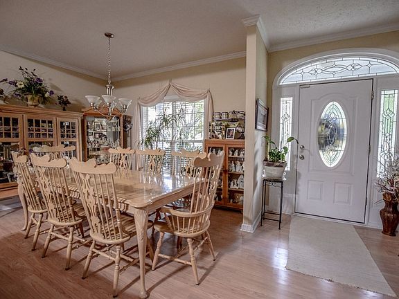 4th image of 139 Meadow Trace Ct
