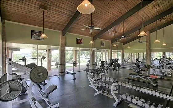 300 S Venture Blvd — Photo 19