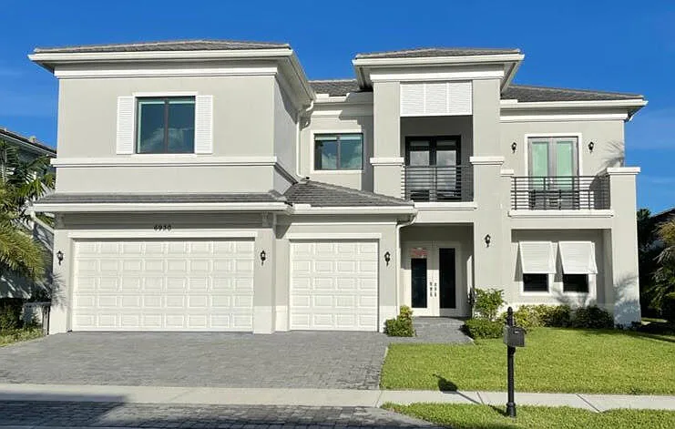 6930 NW 27th Ave