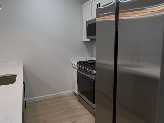 3rd image of 358-364 Van Houten St #404