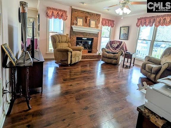 5th image of 140 Saddlebrooke Rd