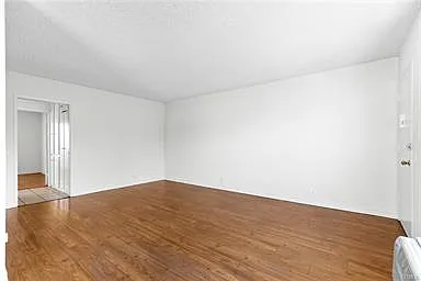 Building Photo - 4924 Kester Ave #16