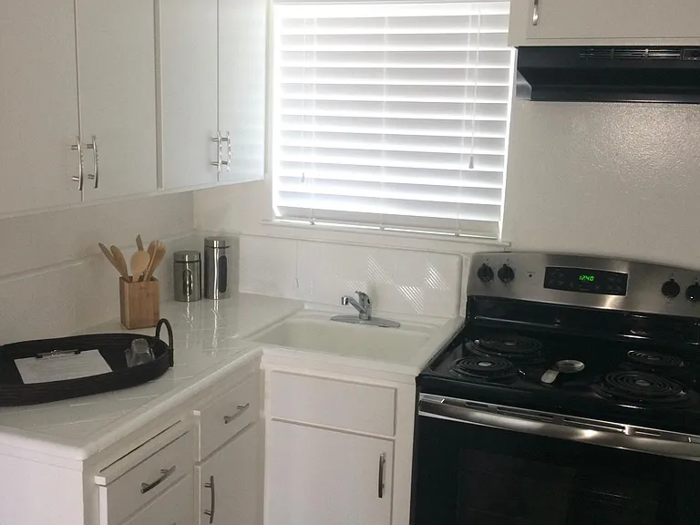 Carriage House Apartments — Photo 3