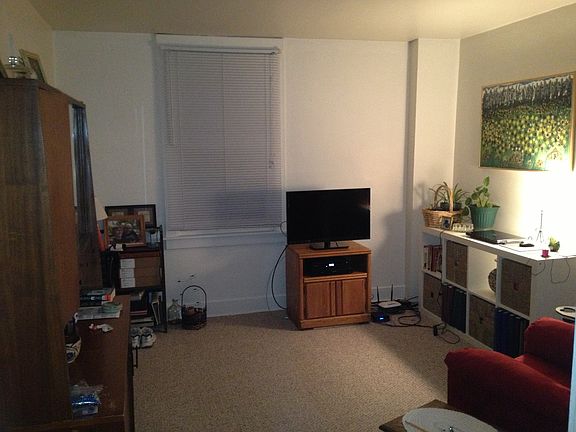 2nd image of 830 W Main St APT C