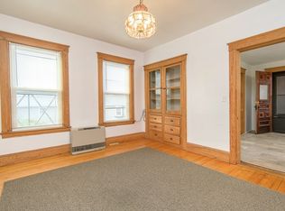 79 School St APT 2, Webster, MA 01570