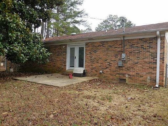 2nd image of 909 Clement Dr