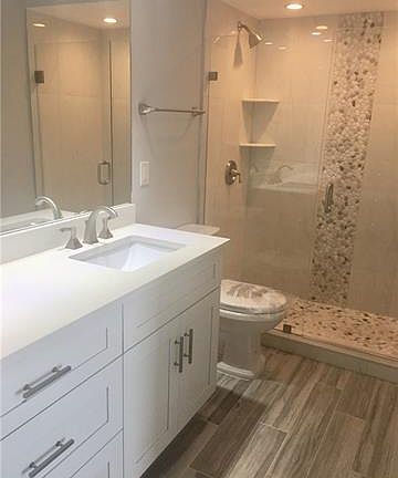 4th image of 380 Seaview Ct APT 1204